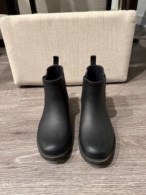 Matte Black Chelsea Rain Boots from Madewell